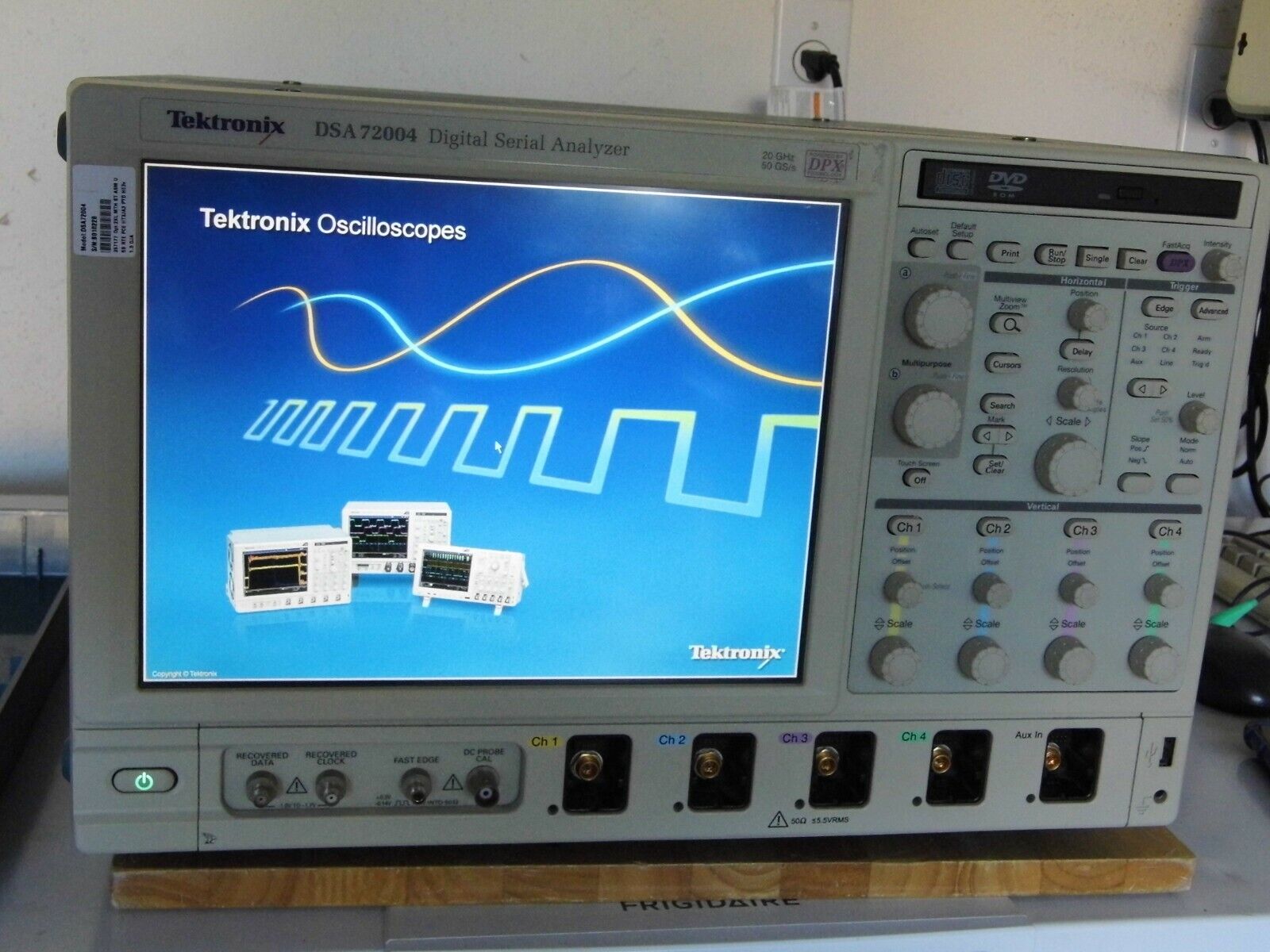 Tektronix DSA72004 Oscilloscope DDRA,TDSUSB2,RTE,PCE,TDSHT3,JA3,TDSPTD,TDSHT3 Tektronix DSA72004 Oscilloscope DDRA,TDSUSB2,RTE,PCE,TDSHT3,JA3,TDSPTD,TDSHT3